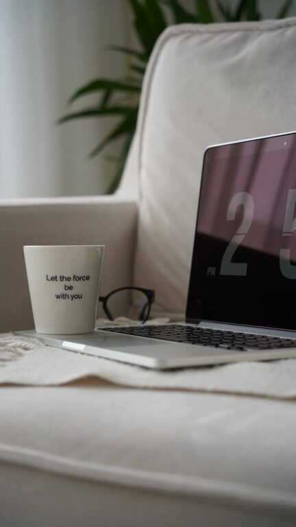 How to Plan a Perfect Screen-Light Evening for Relaxation
