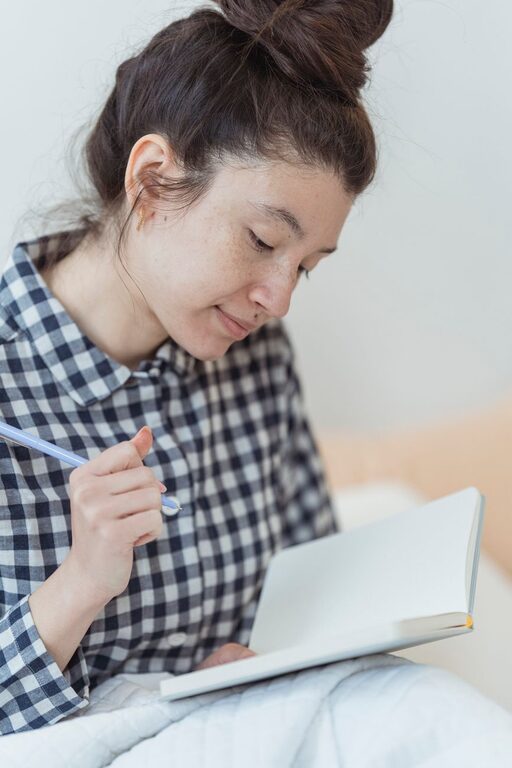 Beginner Guide to Journaling Every Day for Mindfulness and Growth